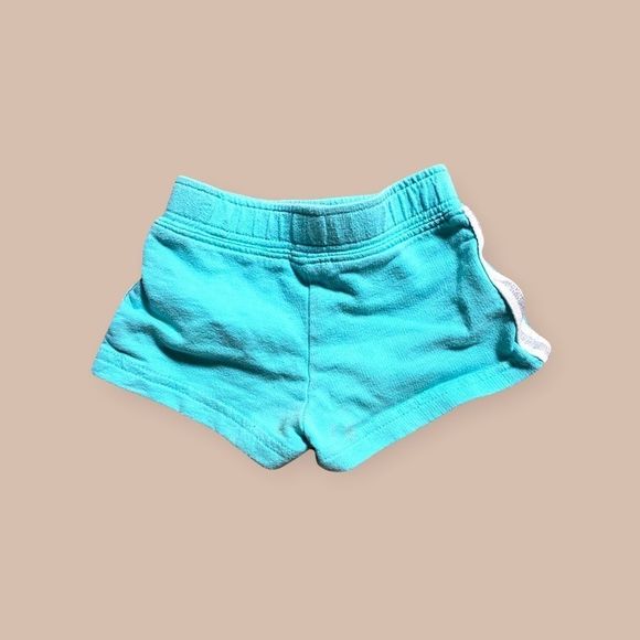 3/$15 Carter’s Shorts 6 Months - Picture 2 of 3